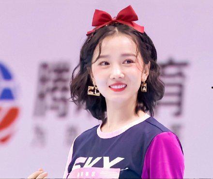 娱乐吃瓜颜值高的女主,颜高女主的娱乐吃瓜日常